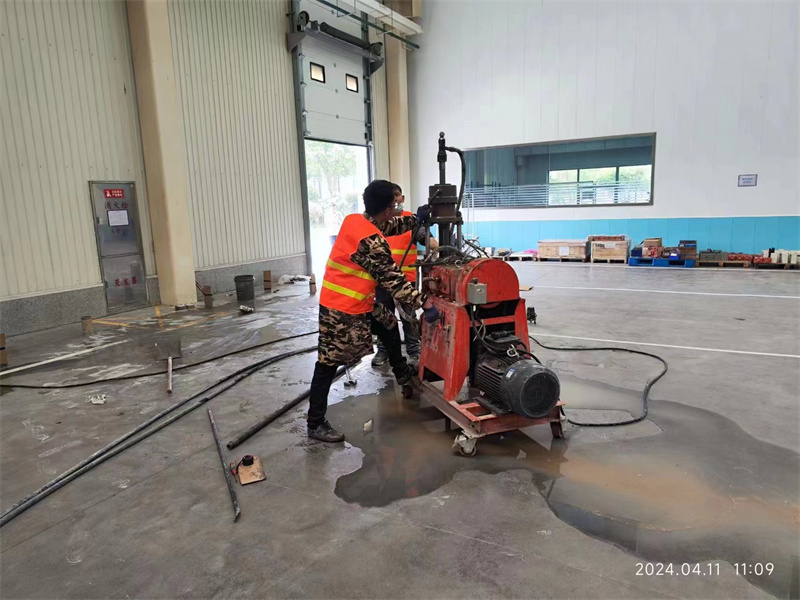 天涯厂房地面下沉塌陷注浆加固施工